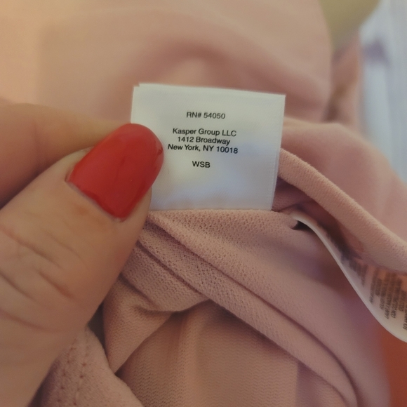 Kasper Brand New Blouse With Scoop Neck & Pleated Front - Picture 6 of 10